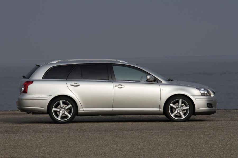  Toyota Avensis Wagon 2006 года  (фото 65 из 71)